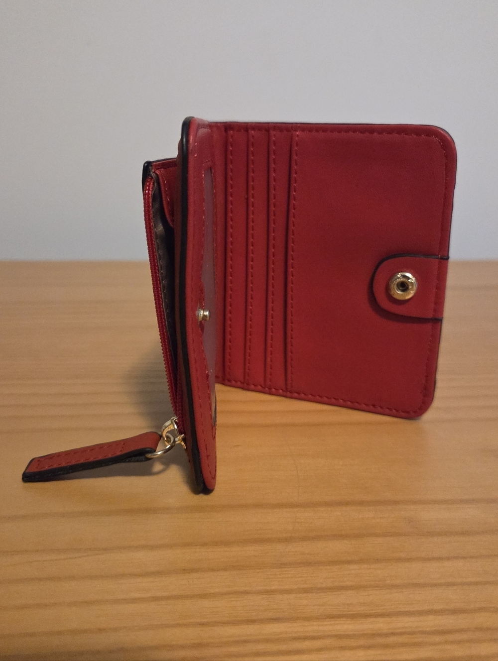 Compact Red Zip Wallet - Picture 4 of 4